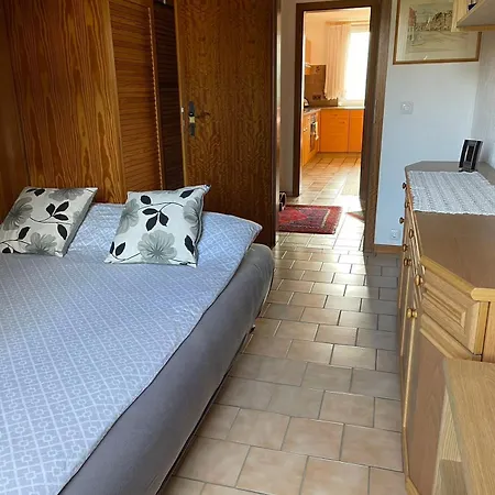 Apartment Nahe Dusseldorf Flughafen Und Messe, Charmante 3-zimmer-wohnung Mit Kuche Duisburg