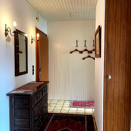 Apartment Nahe Dusseldorf Flughafen Und Messe, Charmante 3-zimmer-wohnung Mit Kuche *