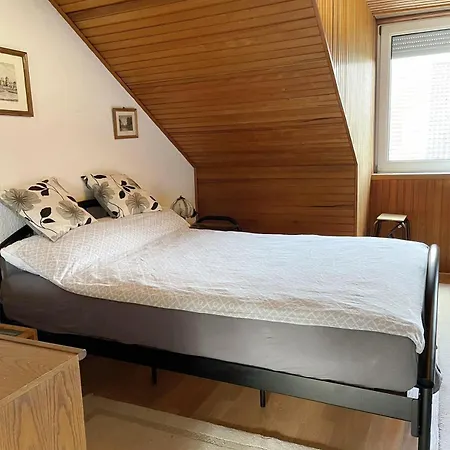 Apartment Nahe Dusseldorf Flughafen Und Messe, Charmante 3-zimmer-wohnung Mit Kuche *